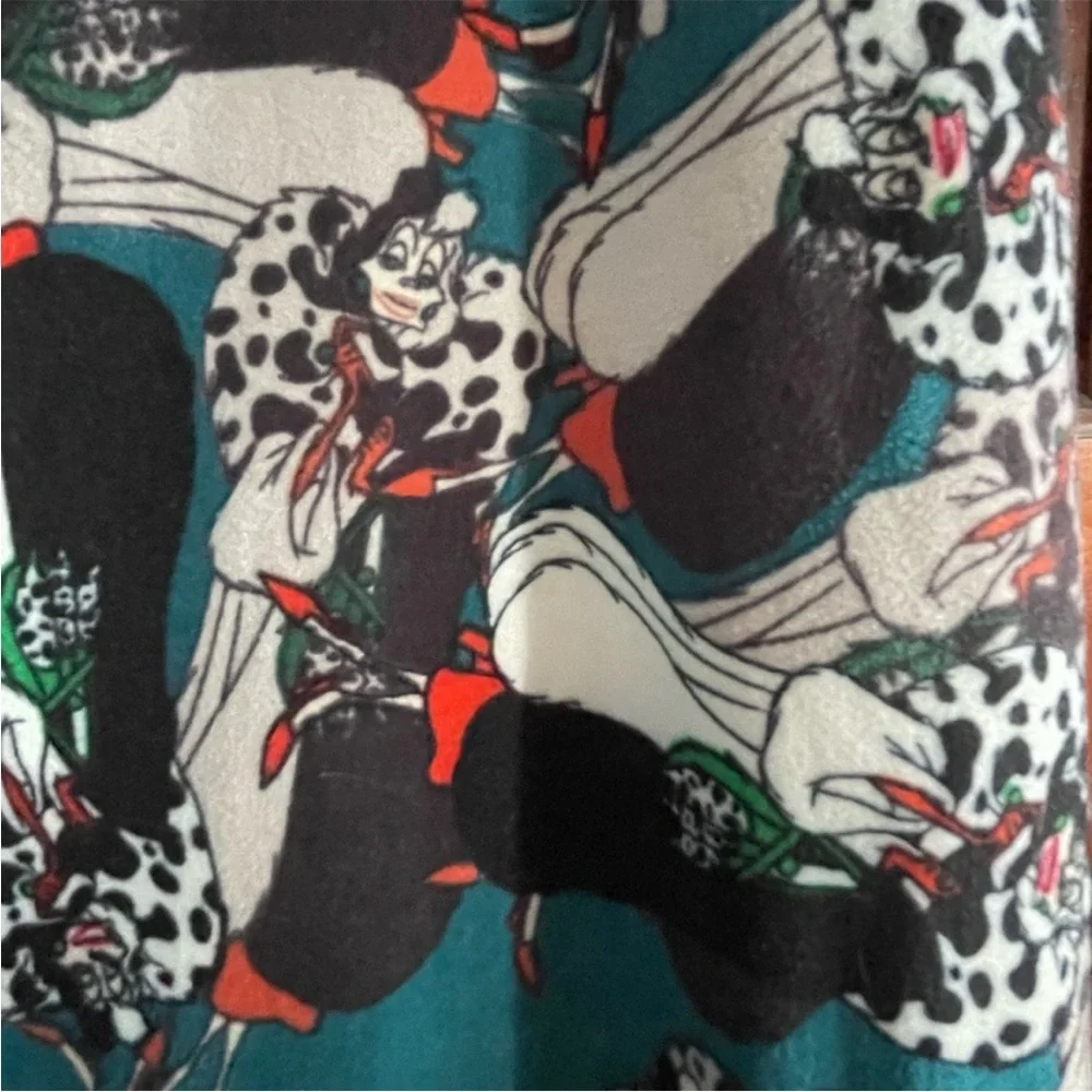 Cruella de Vil LuLaRoe Leggings - Picture 10 of 10